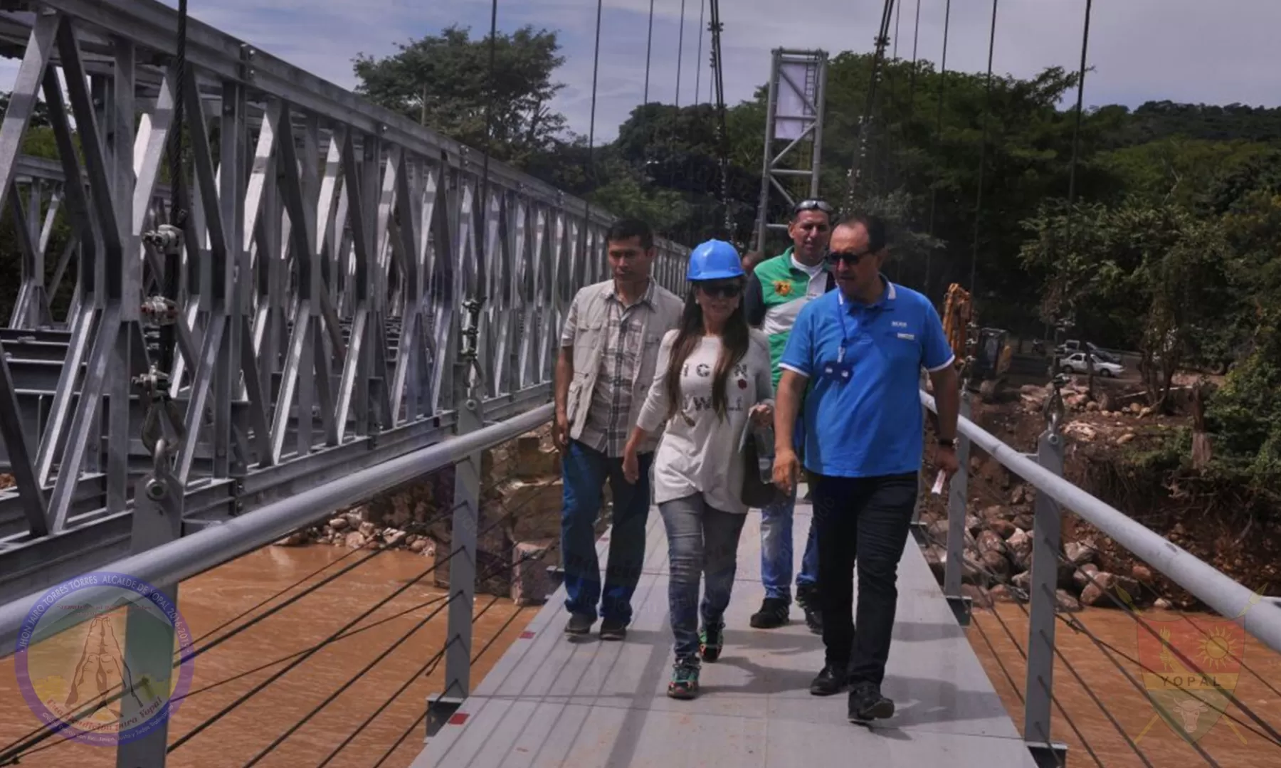 Josué Alirio Barrera se mostró conforme con la entrada en operación del puente peatonal sobre el río Charte, pues con esto se mejora la movilidad en este carreteable.